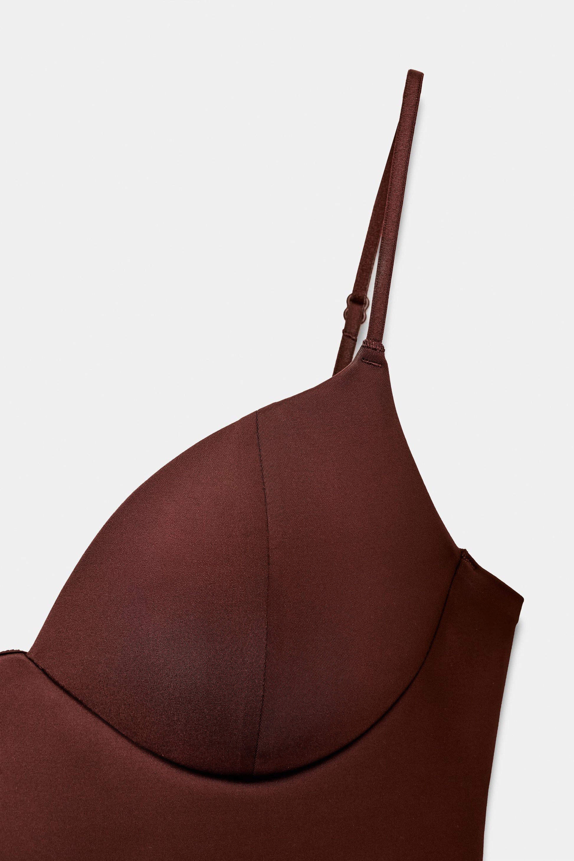 #472A23, Marron